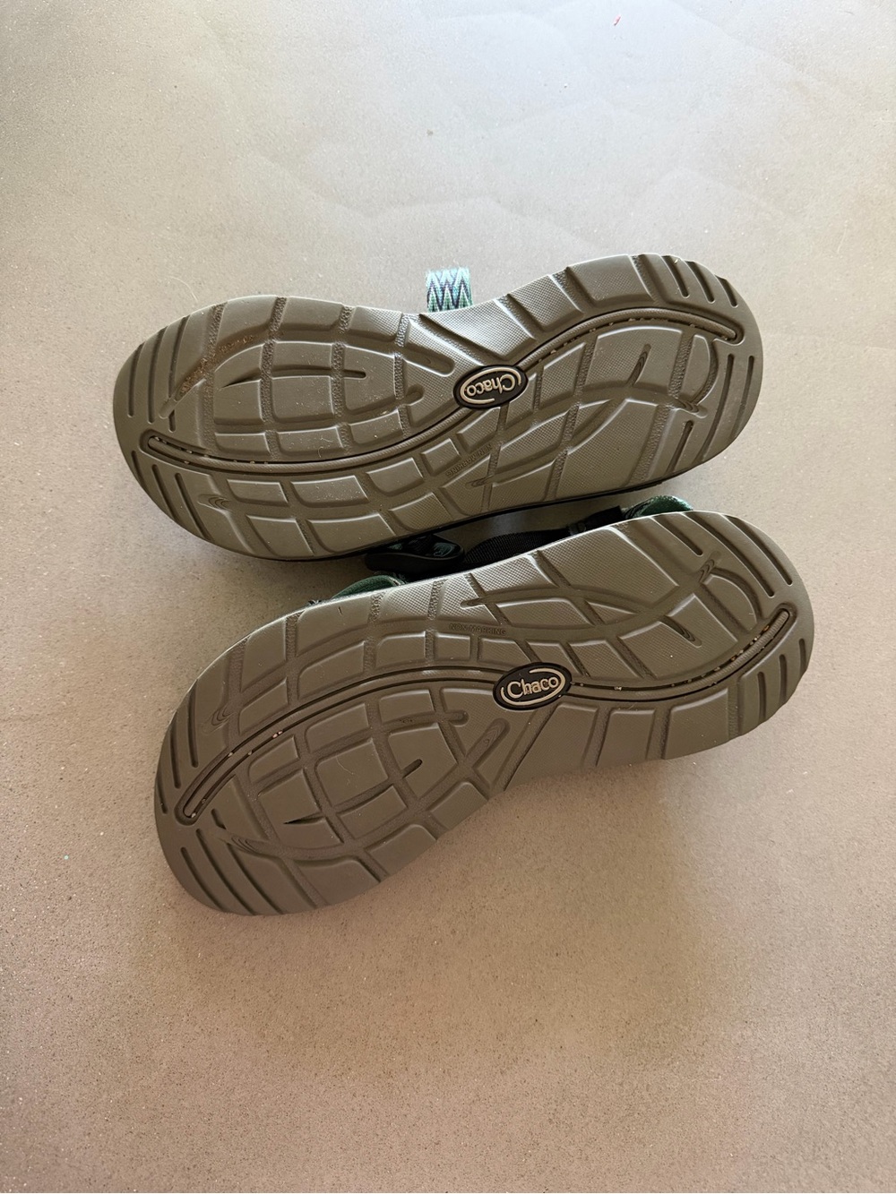 Chaco Women's Sandals with Mint and Black Woven Straps EUC - Picture 4 of 7